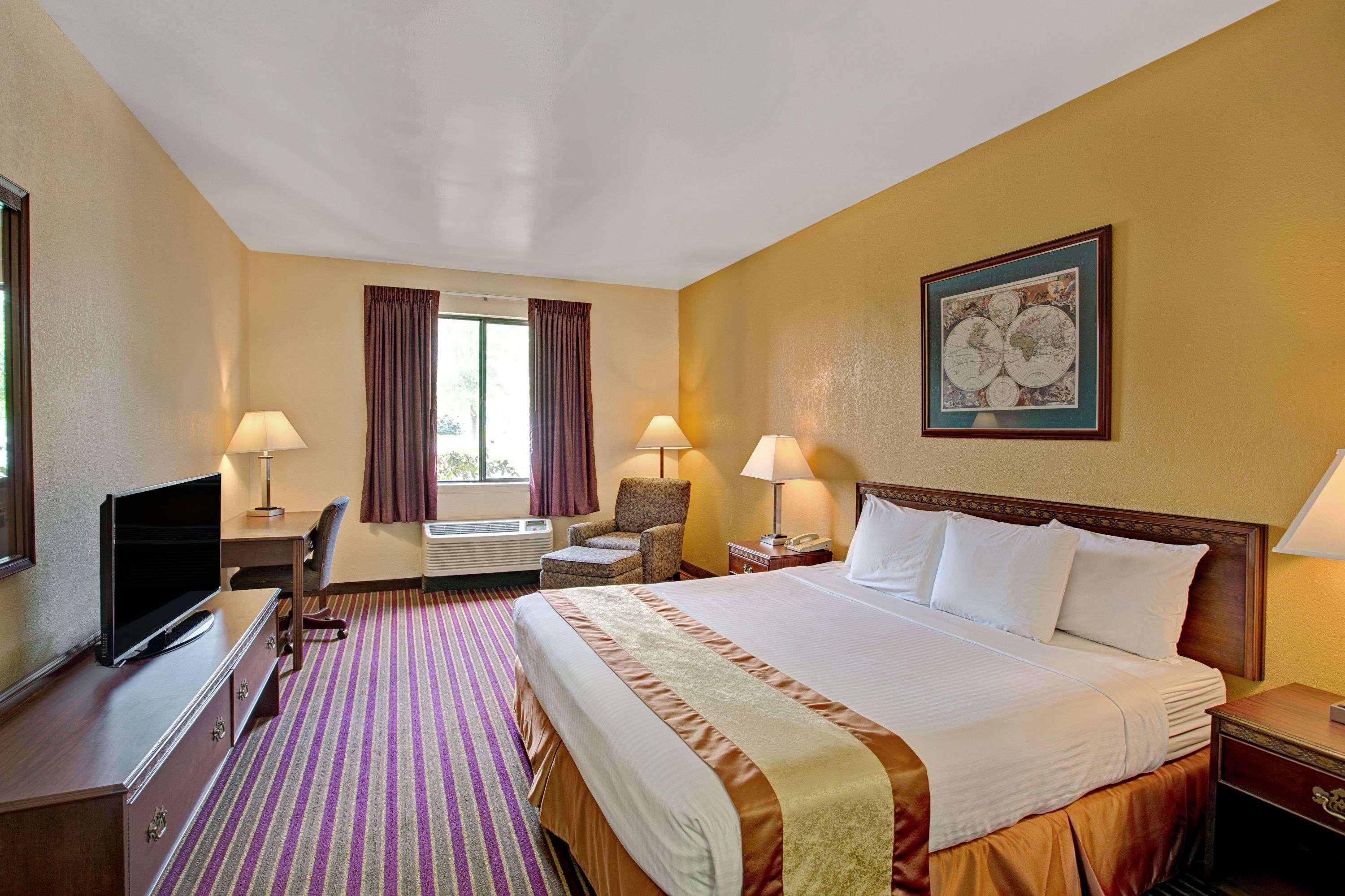 Days Inn & Suites By Wyndham Hickory Ngoại thất bức ảnh