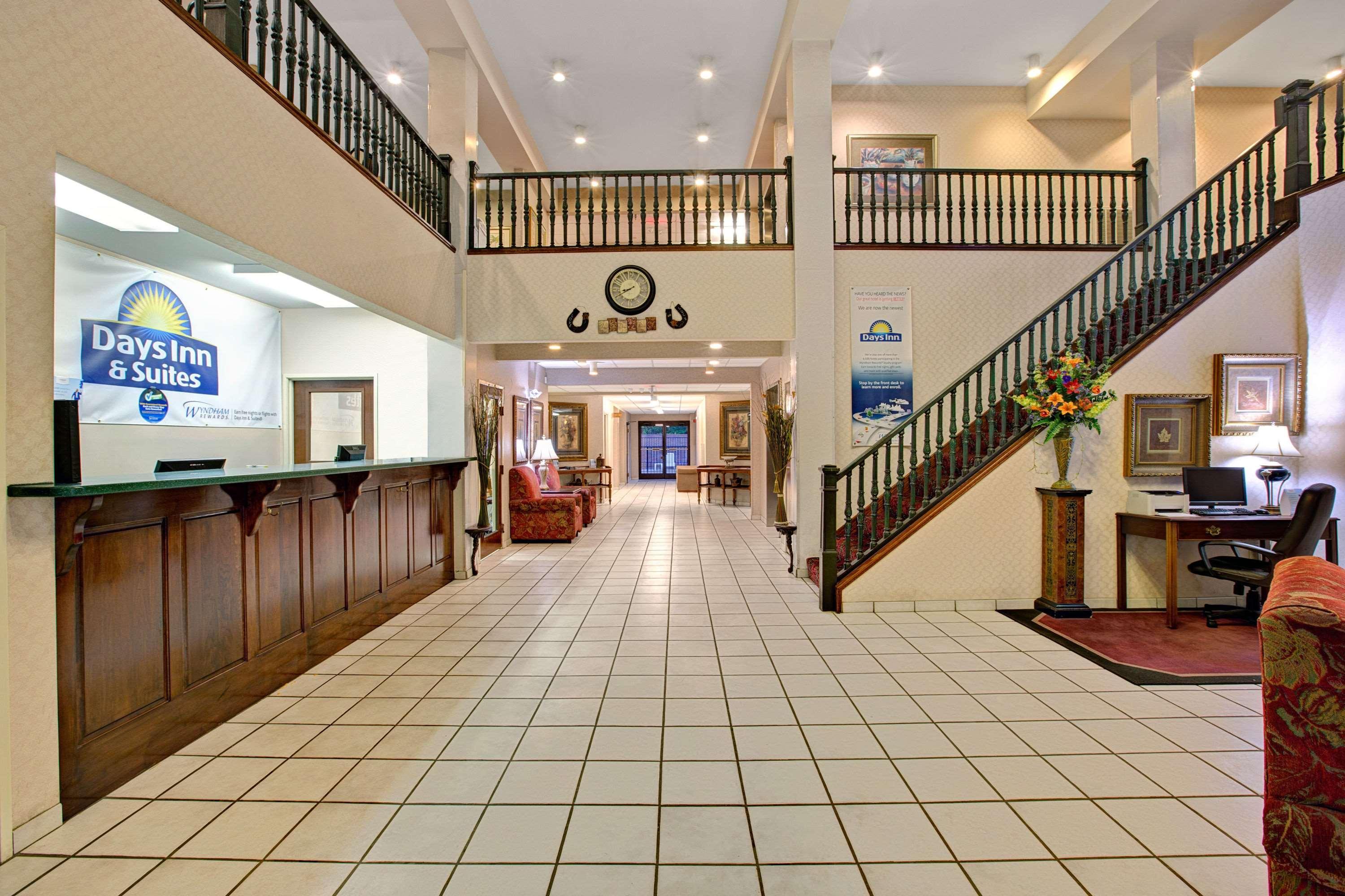 Days Inn & Suites By Wyndham Hickory Ngoại thất bức ảnh