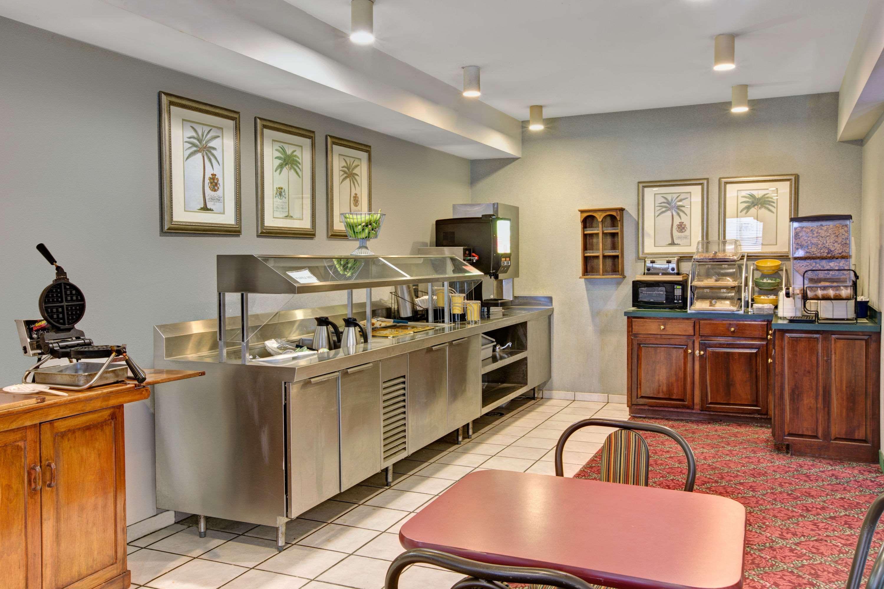 Days Inn & Suites By Wyndham Hickory Ngoại thất bức ảnh