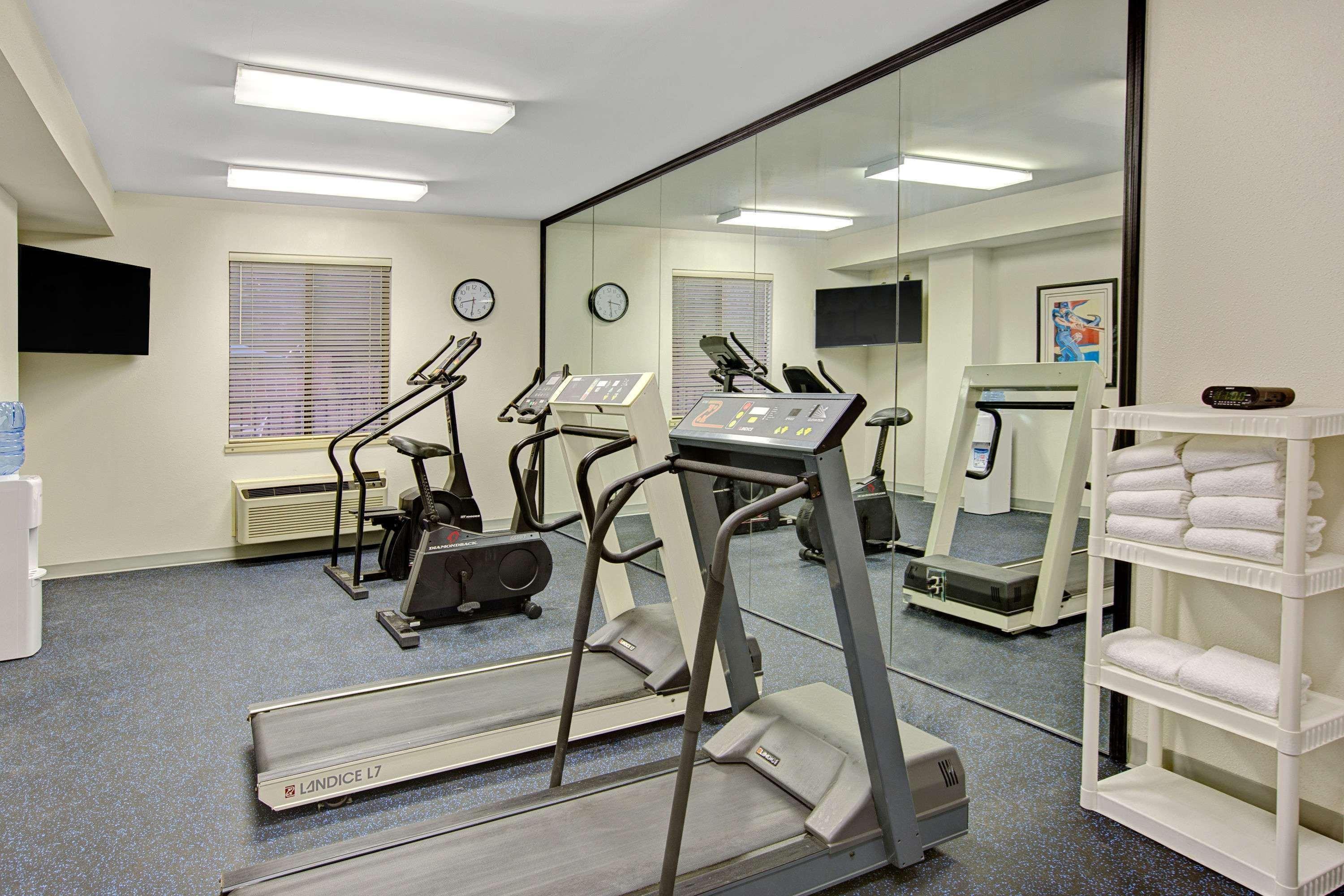 Days Inn & Suites By Wyndham Hickory Ngoại thất bức ảnh
