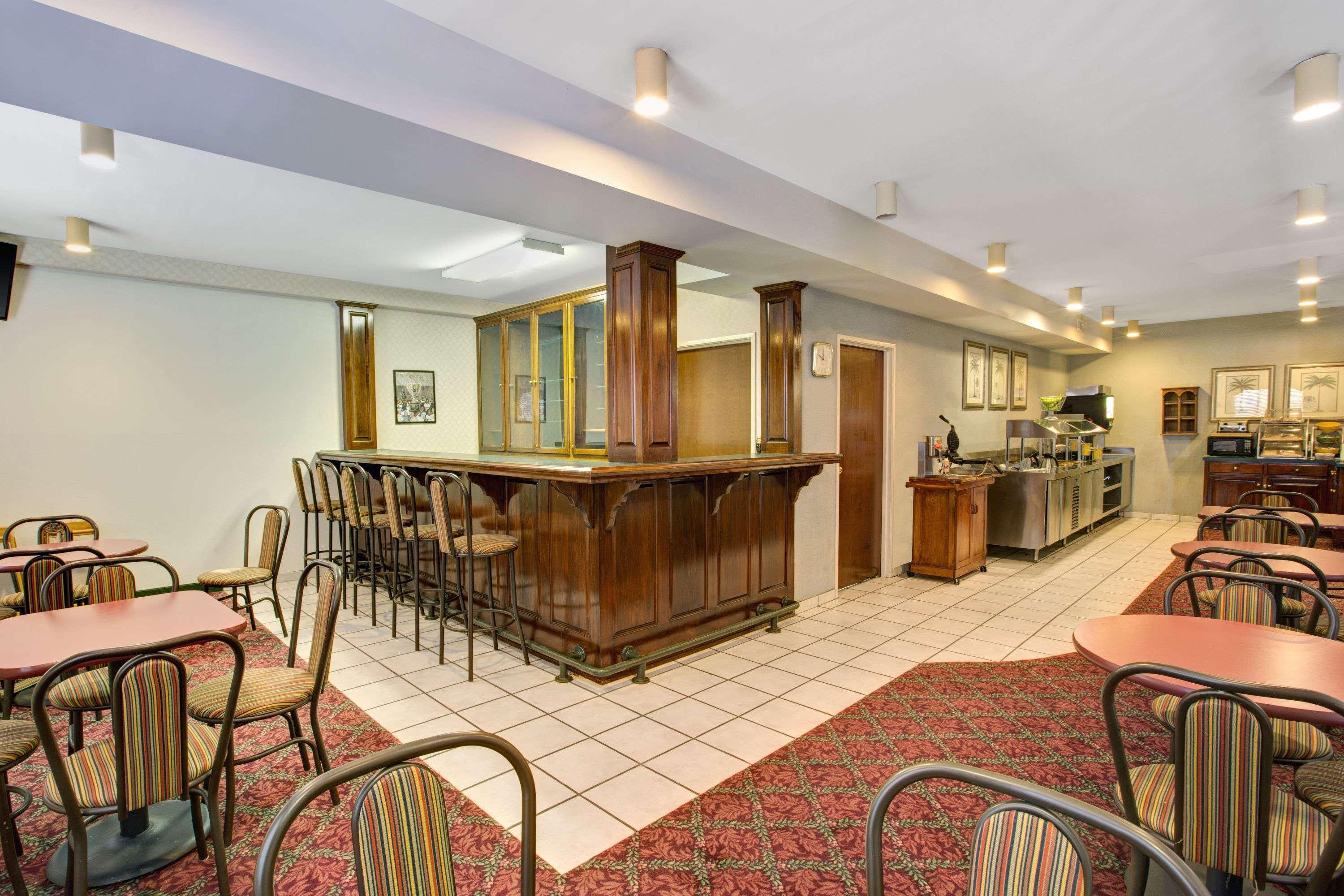 Days Inn & Suites By Wyndham Hickory Ngoại thất bức ảnh