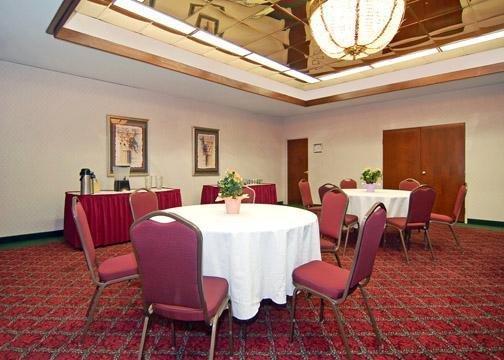 Days Inn & Suites By Wyndham Hickory Ngoại thất bức ảnh